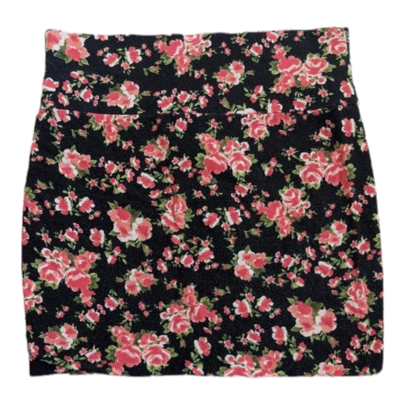 Active Basic Floral Mini Skirt 🌸💕 - Picture 3 of 3